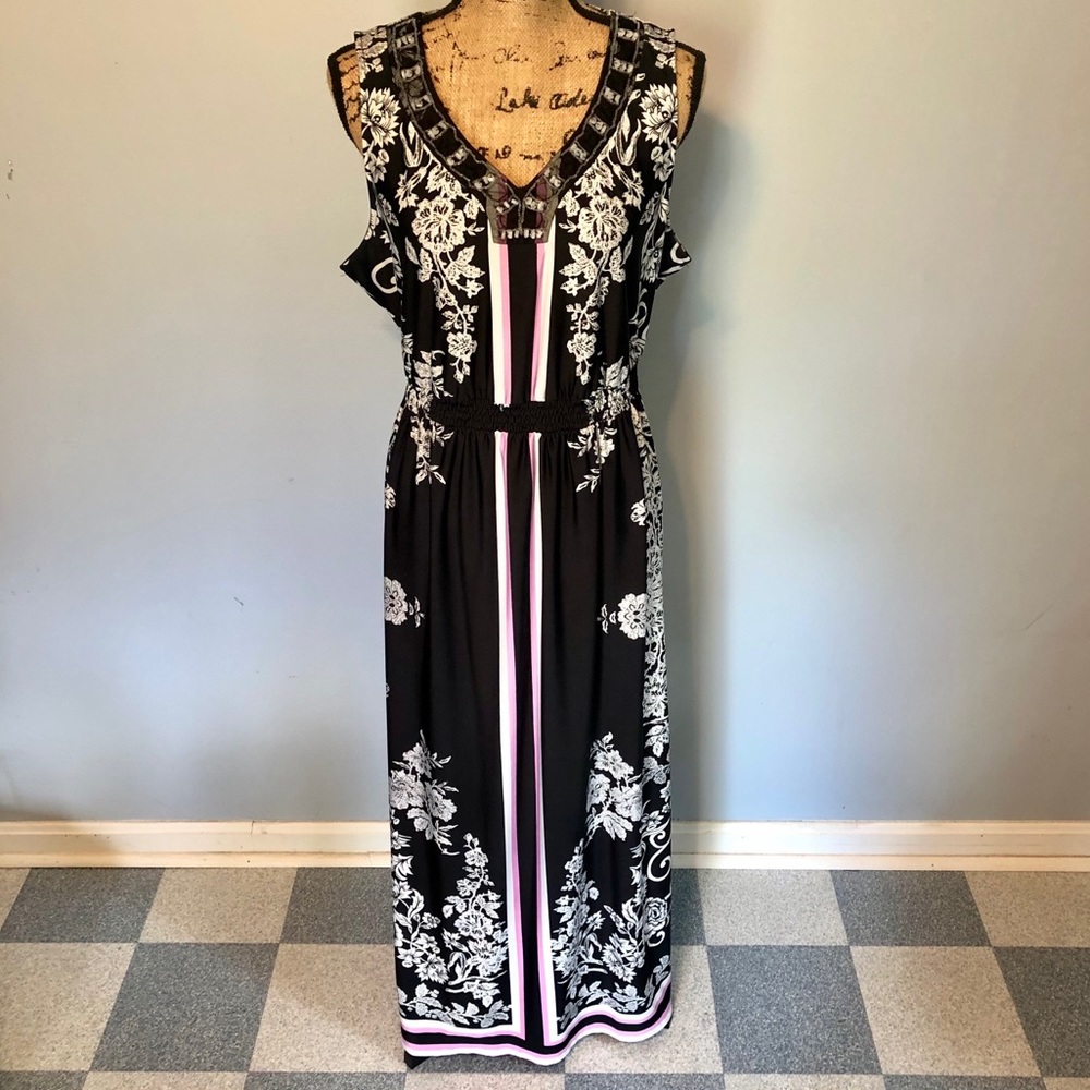 NY Collection Black and White Floral Maxi Dress